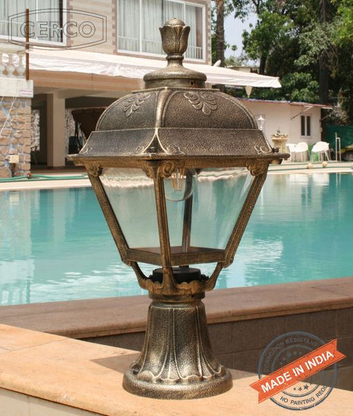 Loose-fit round neck sweater