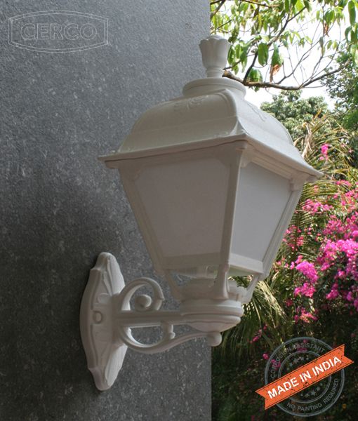 Loose-fit round neck sweater