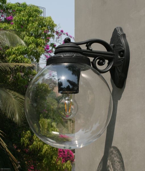 Loose-fit round neck sweater