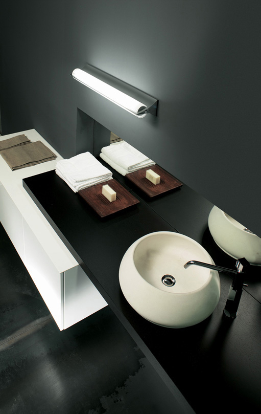 Loose-fit round neck sweater